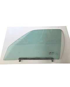 Zijruit linksvoor ruit links Volvo 340 360 onderdeel nummer 3036038U gebruikt