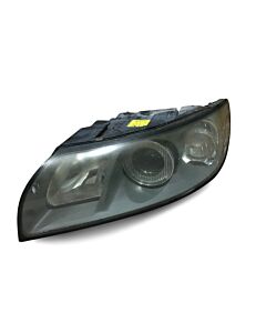 volvo Koplamp links Volvo V50 1.6D Kinetic (’04-’12) onderdeel nummer 30698885U (gebruikt)